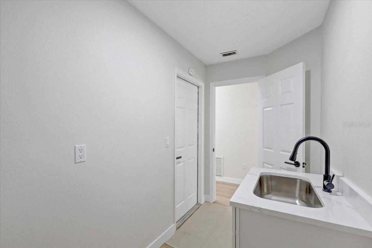 2405 APPALOOSA CIR, SARASOTA, FL, 34240