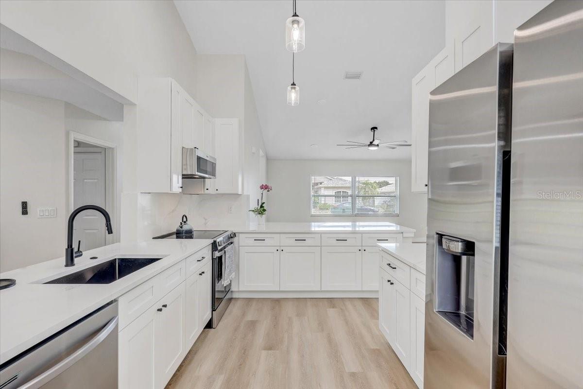 2405 APPALOOSA CIR, SARASOTA, FL, 34240
