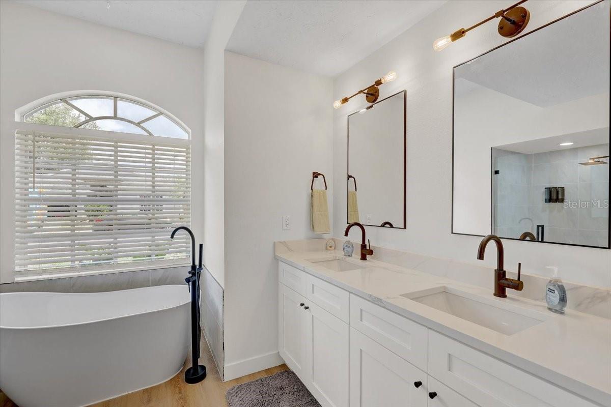 2405 APPALOOSA CIR, SARASOTA, FL, 34240
