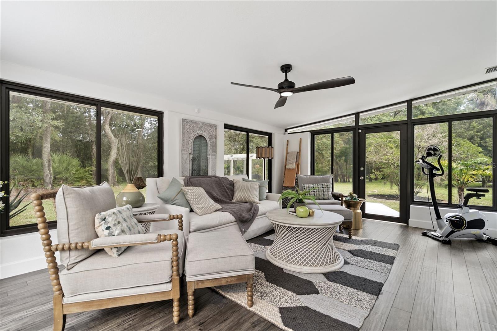 298 LAKE MARKHAM RD, SANFORD, FL, 32771