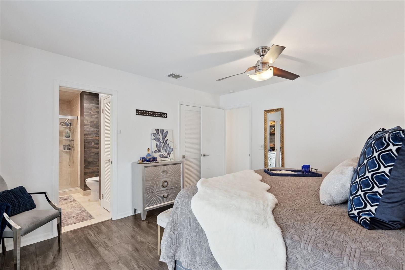 298 LAKE MARKHAM RD, SANFORD, FL, 32771