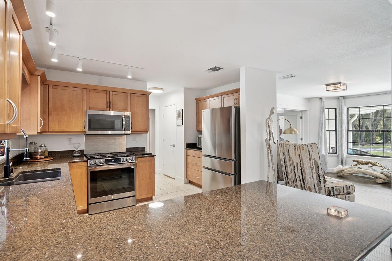298 LAKE MARKHAM RD, SANFORD, FL, 32771
