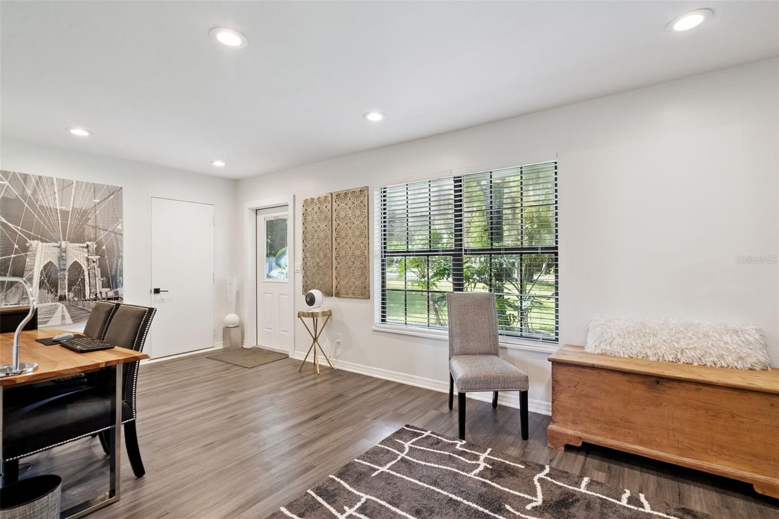 298 LAKE MARKHAM RD, SANFORD, FL, 32771