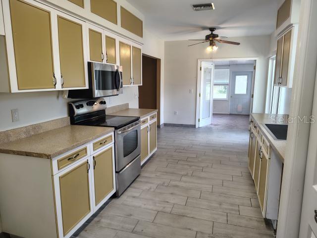 902 GREENBELT CIR, BRANDON, FL, 33510