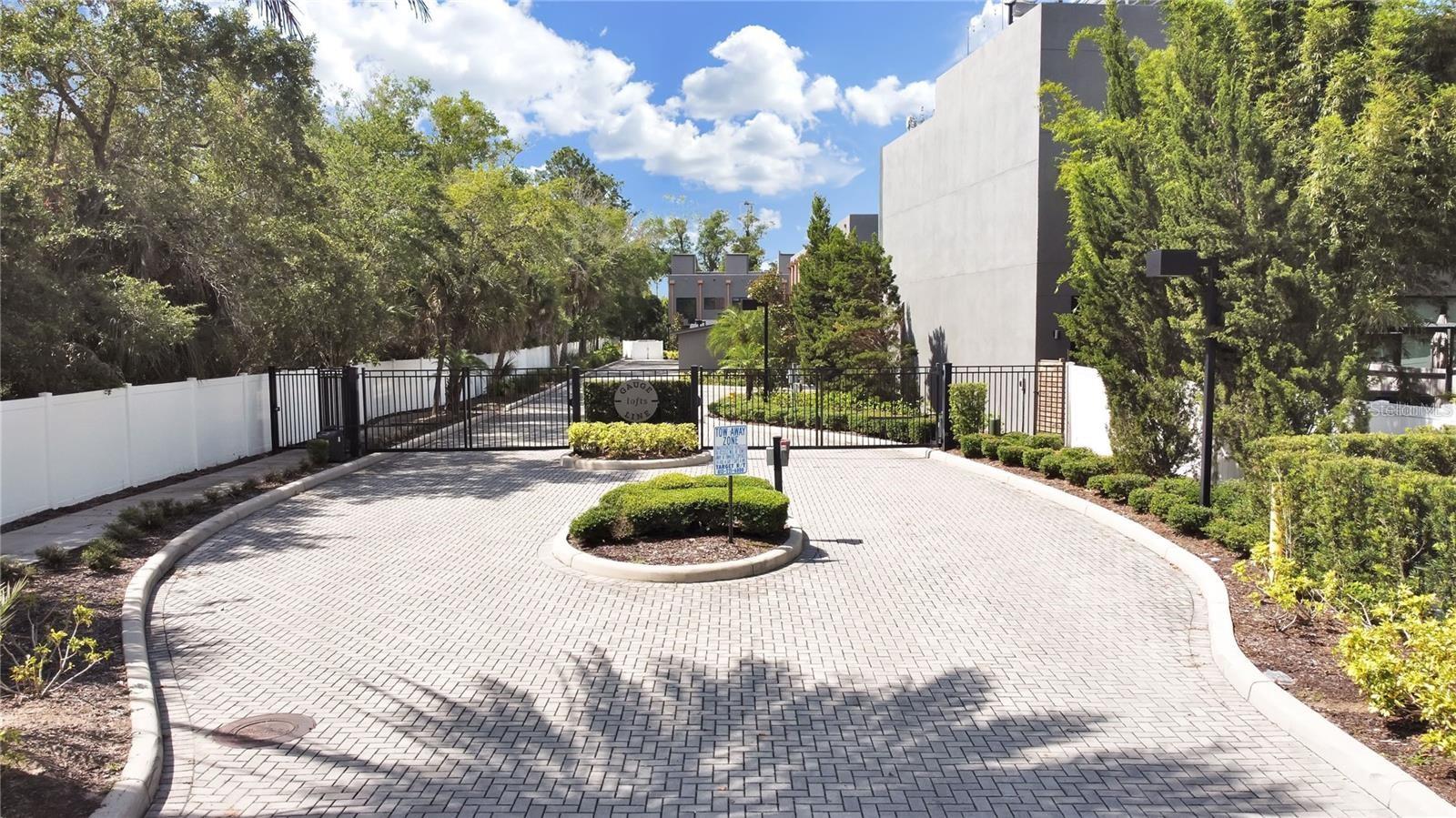 4222 GAUGE LINE LOOP, TAMPA, FL, 33624