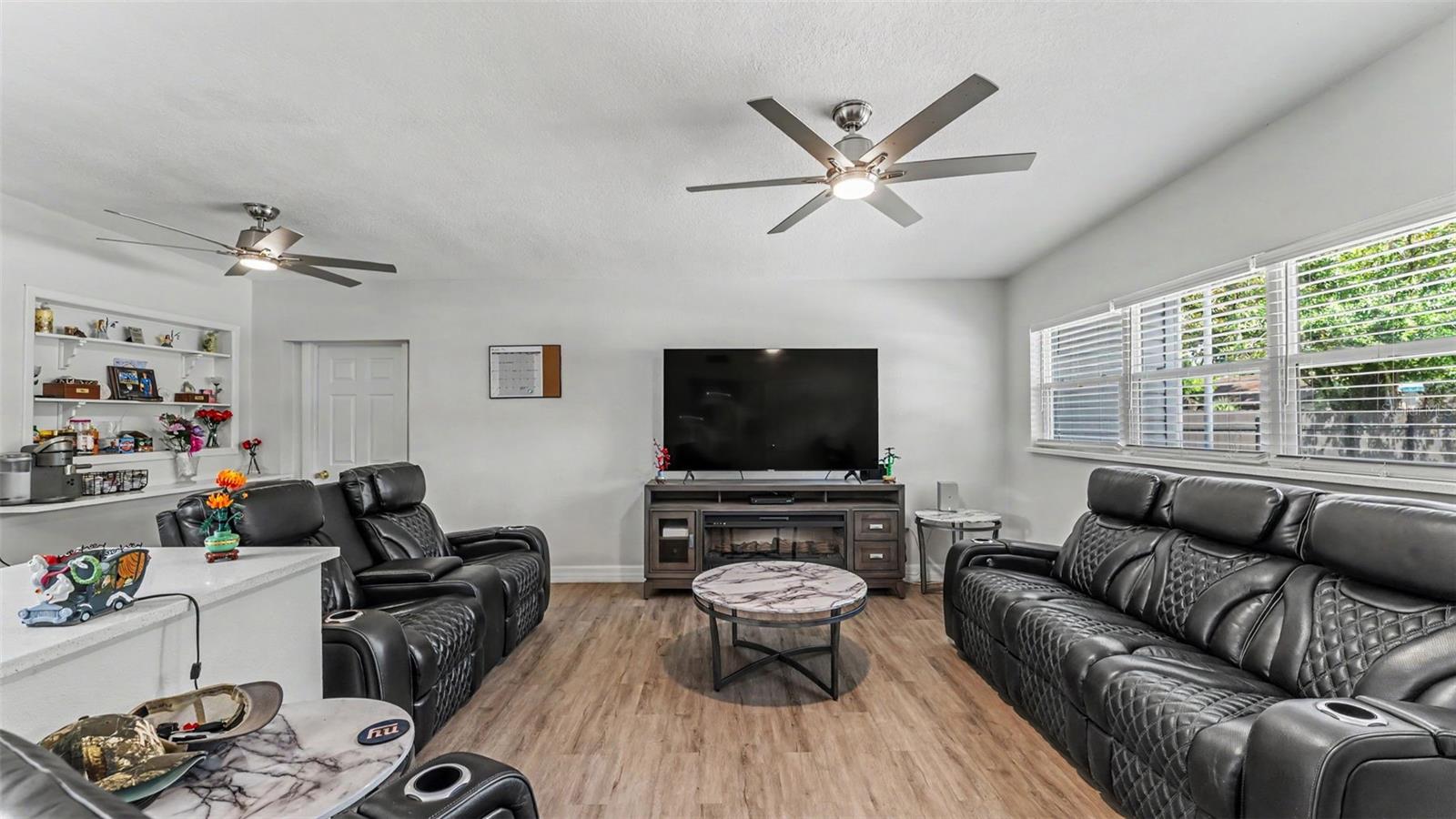 2270 S CRYSTAL LAKE DR, LAKELAND, FL, 33801