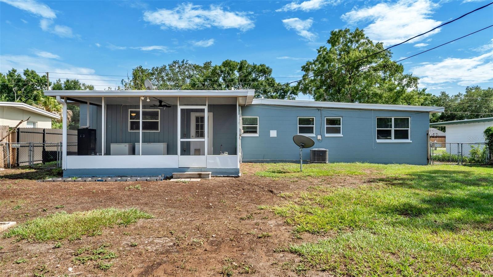 2270 S CRYSTAL LAKE DR, LAKELAND, FL, 33801