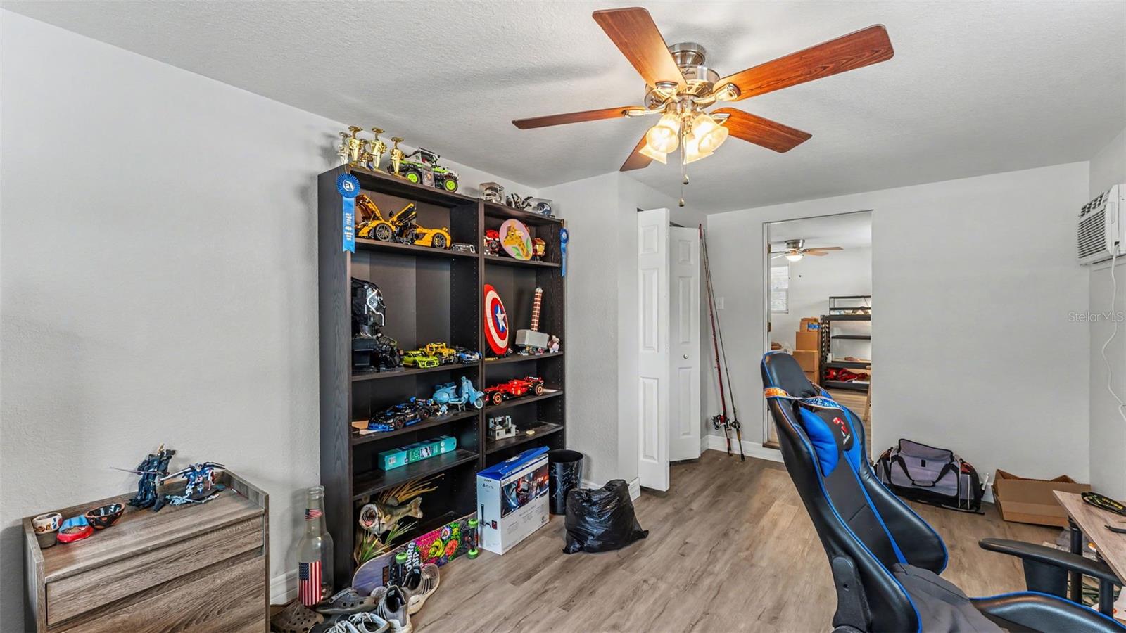 2270 S CRYSTAL LAKE DR, LAKELAND, FL, 33801