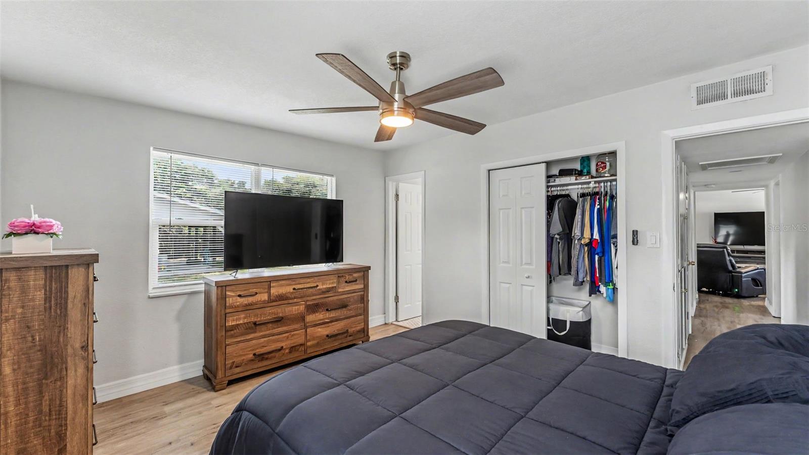 2270 S CRYSTAL LAKE DR, LAKELAND, FL, 33801