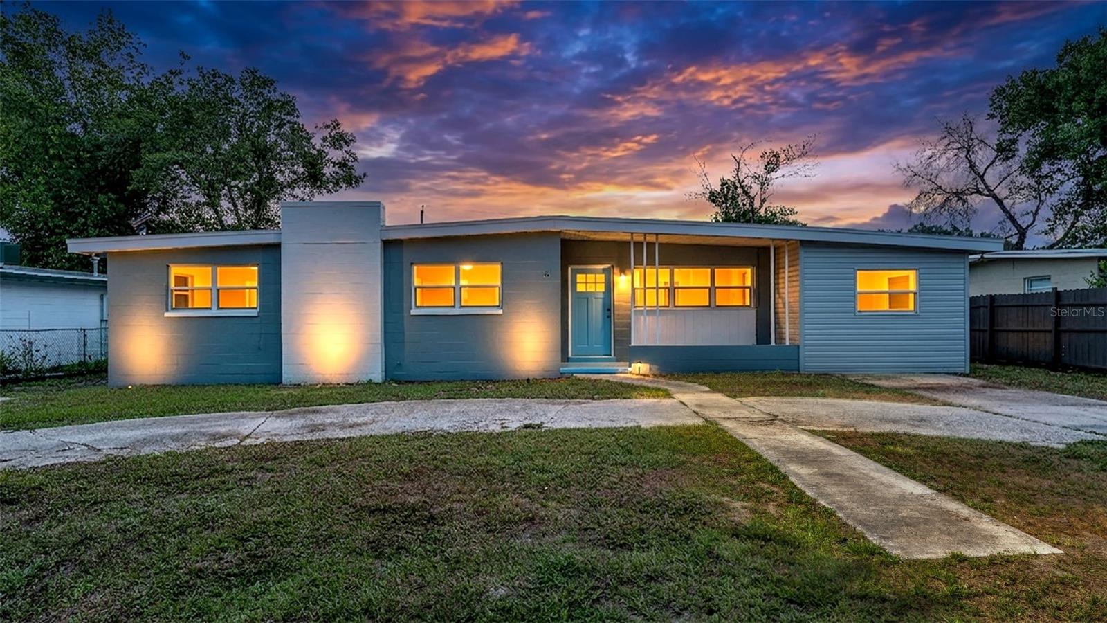 2270 S CRYSTAL LAKE DR, LAKELAND, FL, 33801