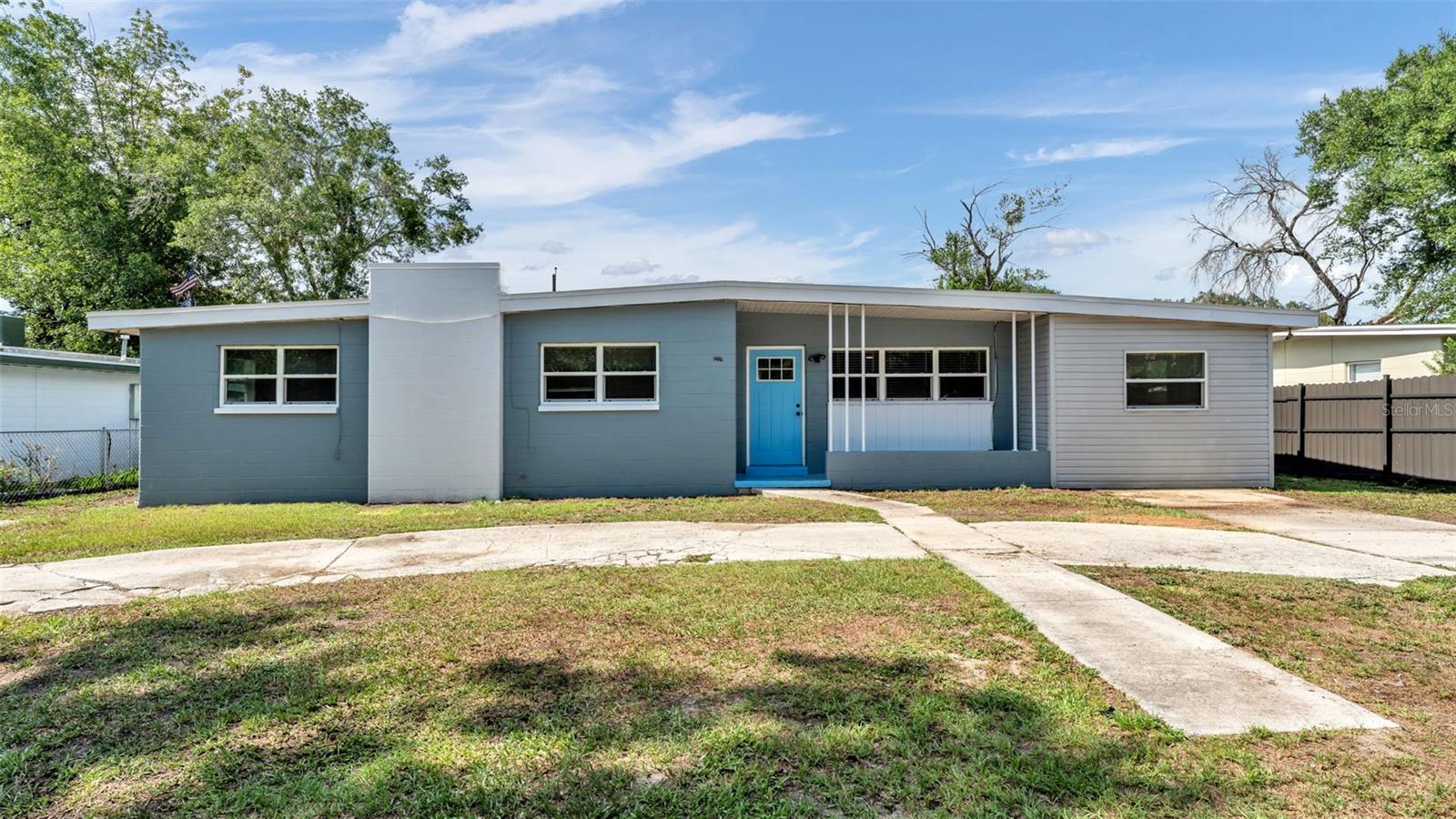2270 S CRYSTAL LAKE DR, LAKELAND, FL, 33801