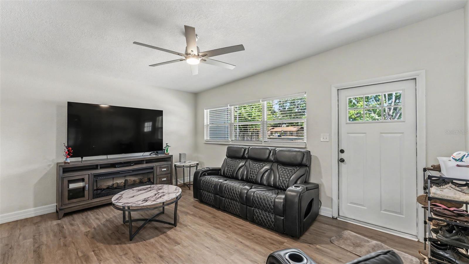 2270 S CRYSTAL LAKE DR, LAKELAND, FL, 33801