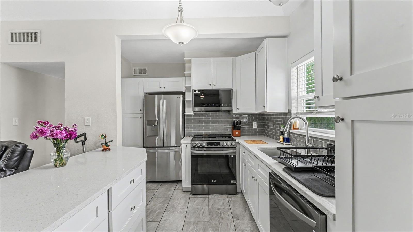 2270 S CRYSTAL LAKE DR, LAKELAND, FL, 33801