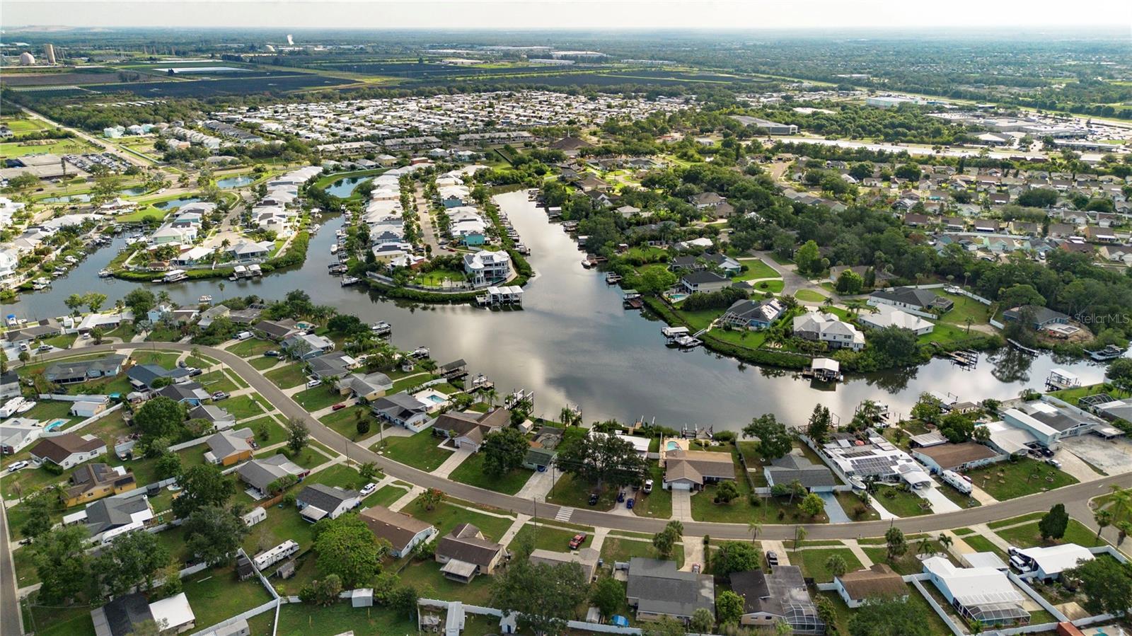 6221 FLORIDA CIR E, APOLLO BEACH, FL, 33572