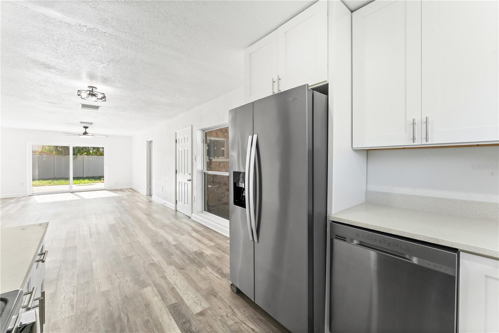 6221 FLORIDA CIR E, APOLLO BEACH, FL, 33572