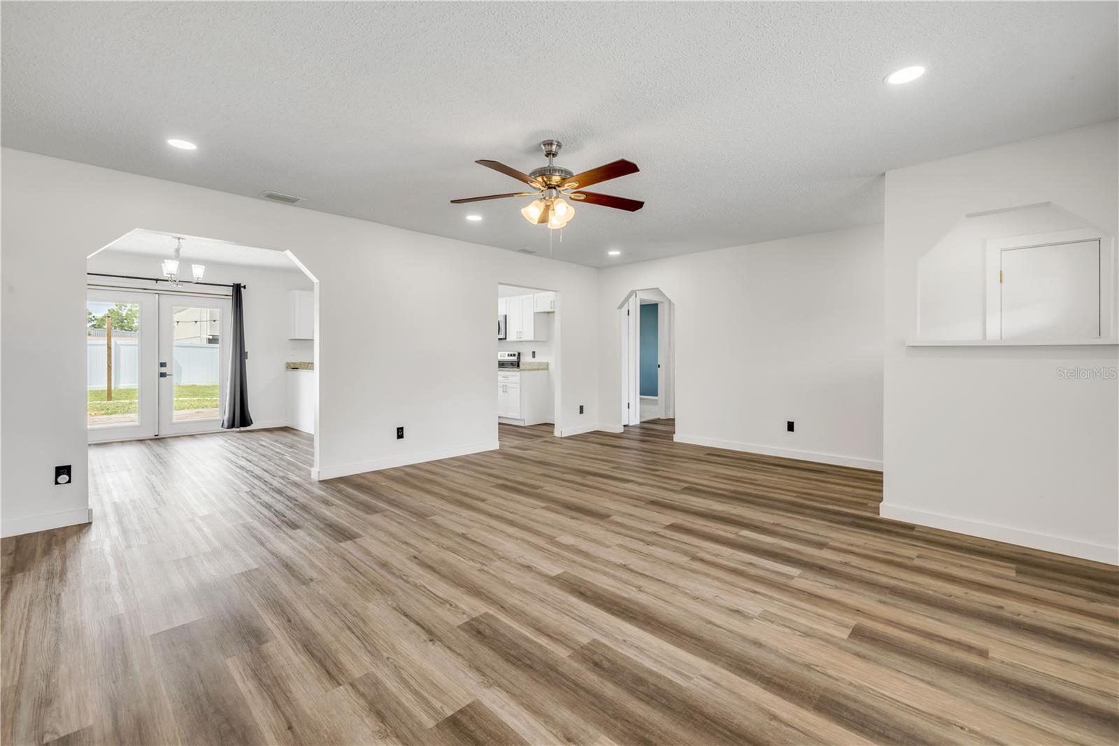 2726 EVERGREEN DR, EDGEWATER, FL, 32141