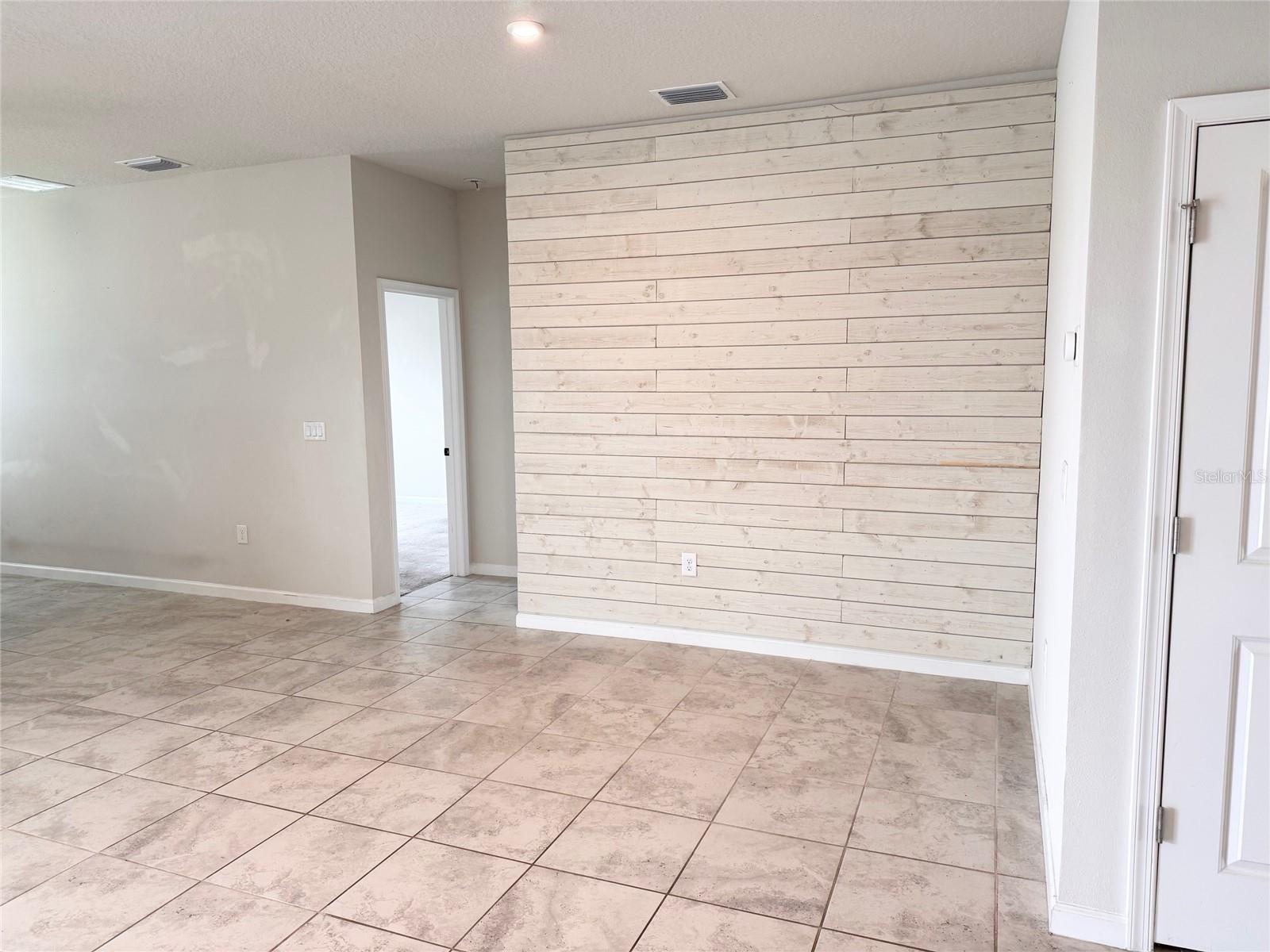 18217 FALLING PINE NEEDLE LN, LAND O LAKES, FL, 34638