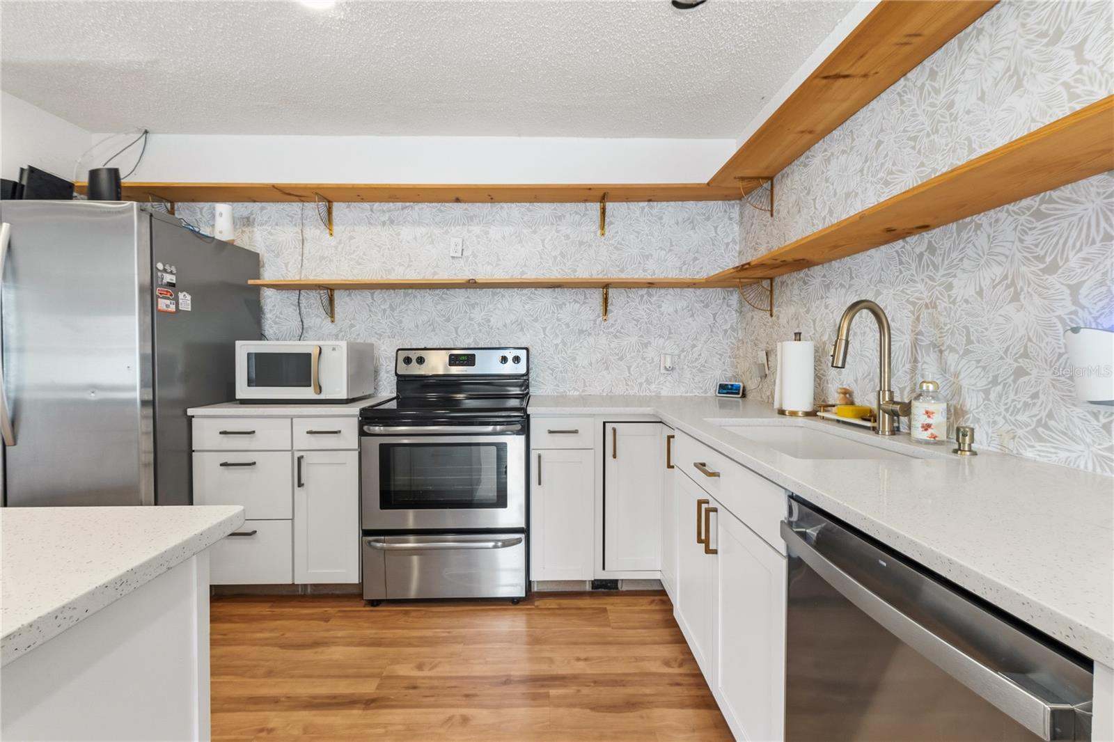 352 VAIL DR, WINTER HAVEN, FL, 33884