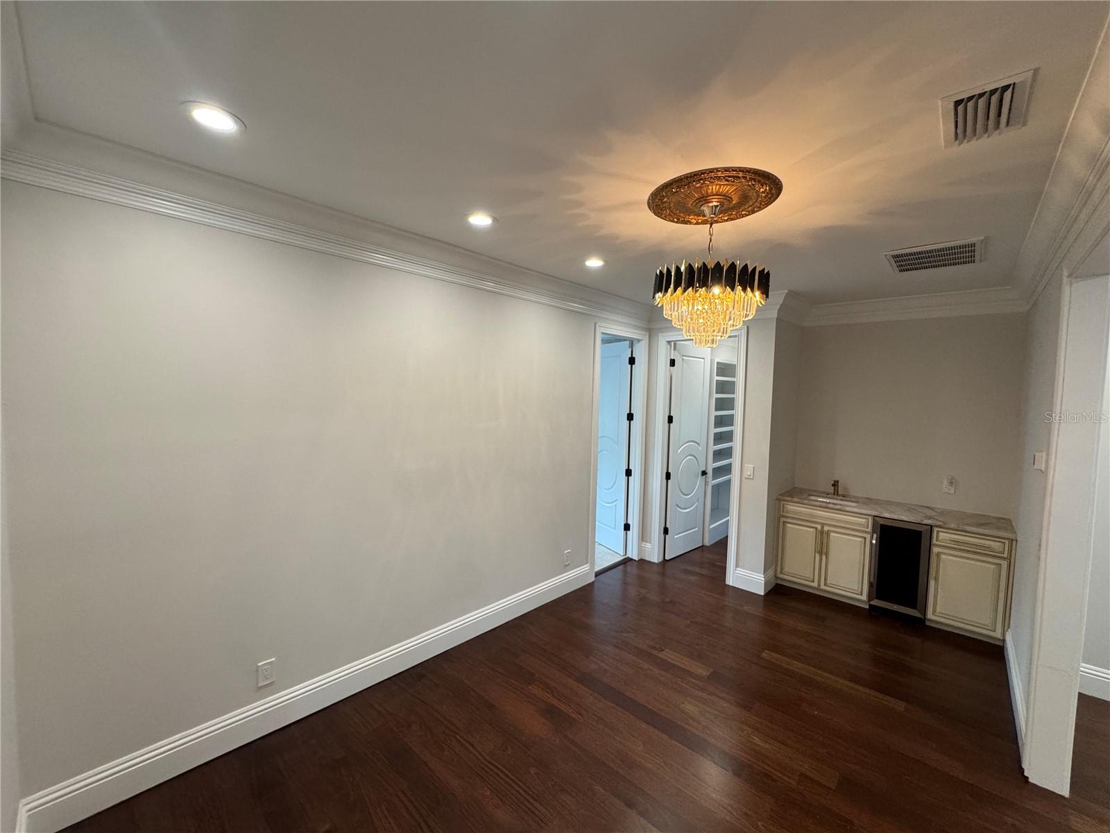 420 S ROYAL POINCIANA DR, TAMPA, FL, 33609