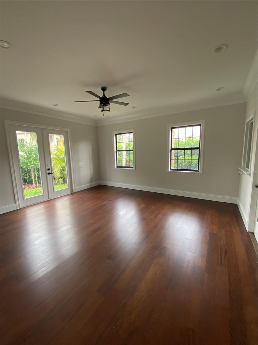 420 S ROYAL POINCIANA DR, TAMPA, FL, 33609