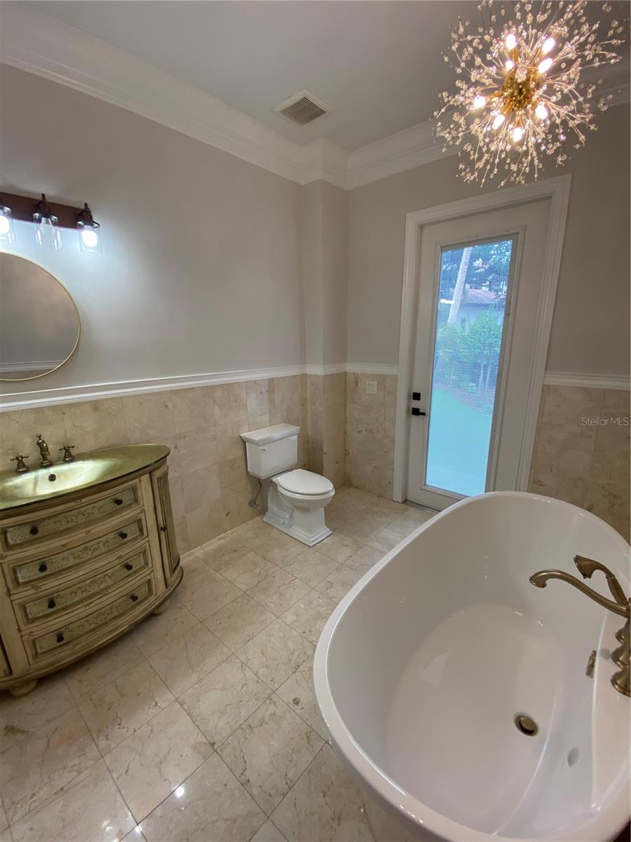 420 S ROYAL POINCIANA DR, TAMPA, FL, 33609