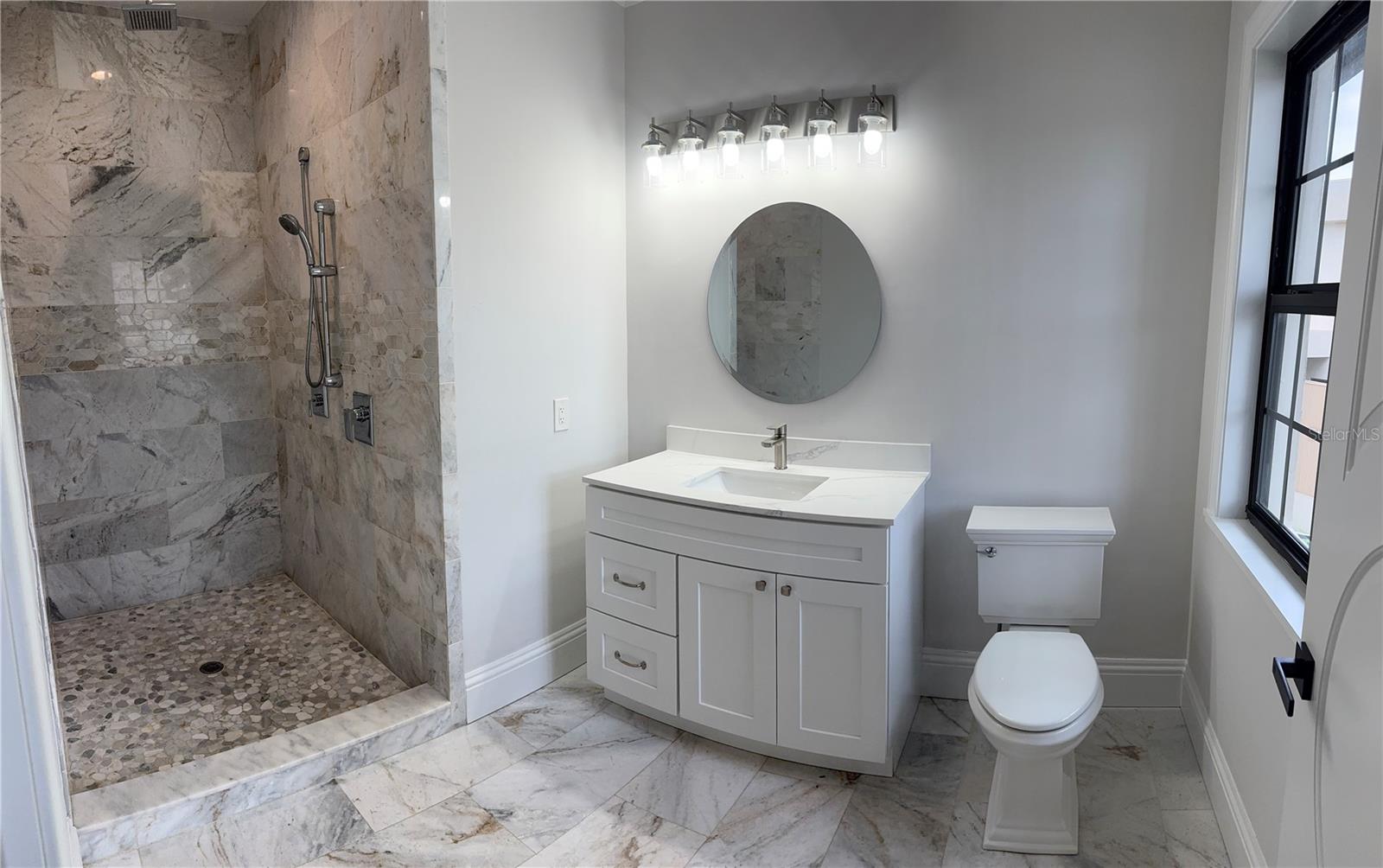 420 S ROYAL POINCIANA DR, TAMPA, FL, 33609