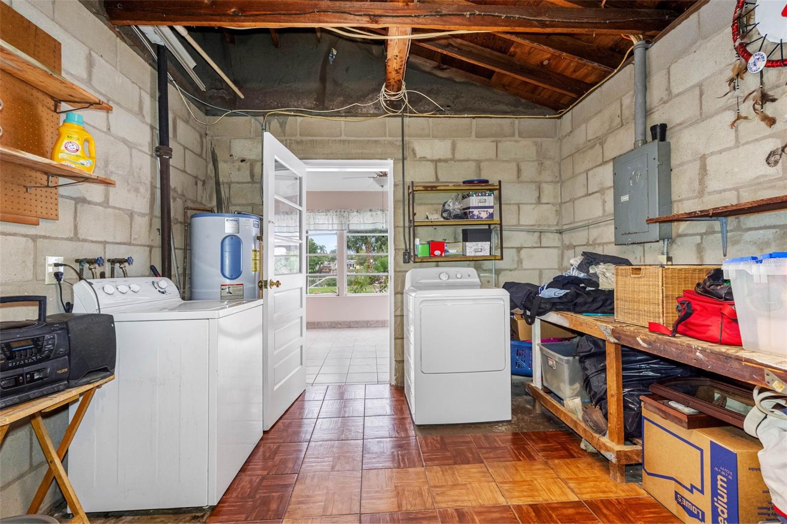 126 W GRAPEFRUIT CIR, CLEARWATER, FL, 33759