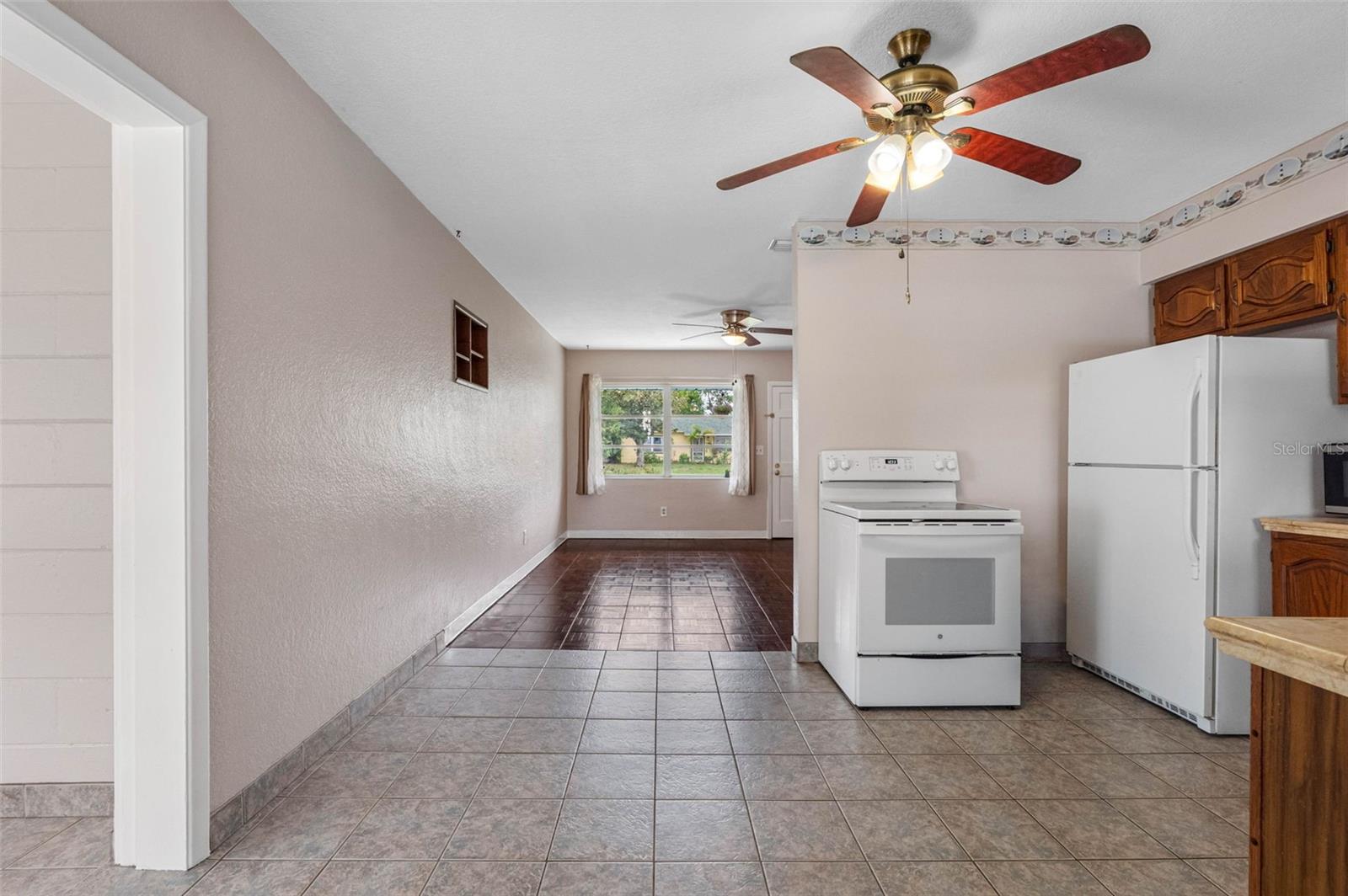 126 W GRAPEFRUIT CIR, CLEARWATER, FL, 33759