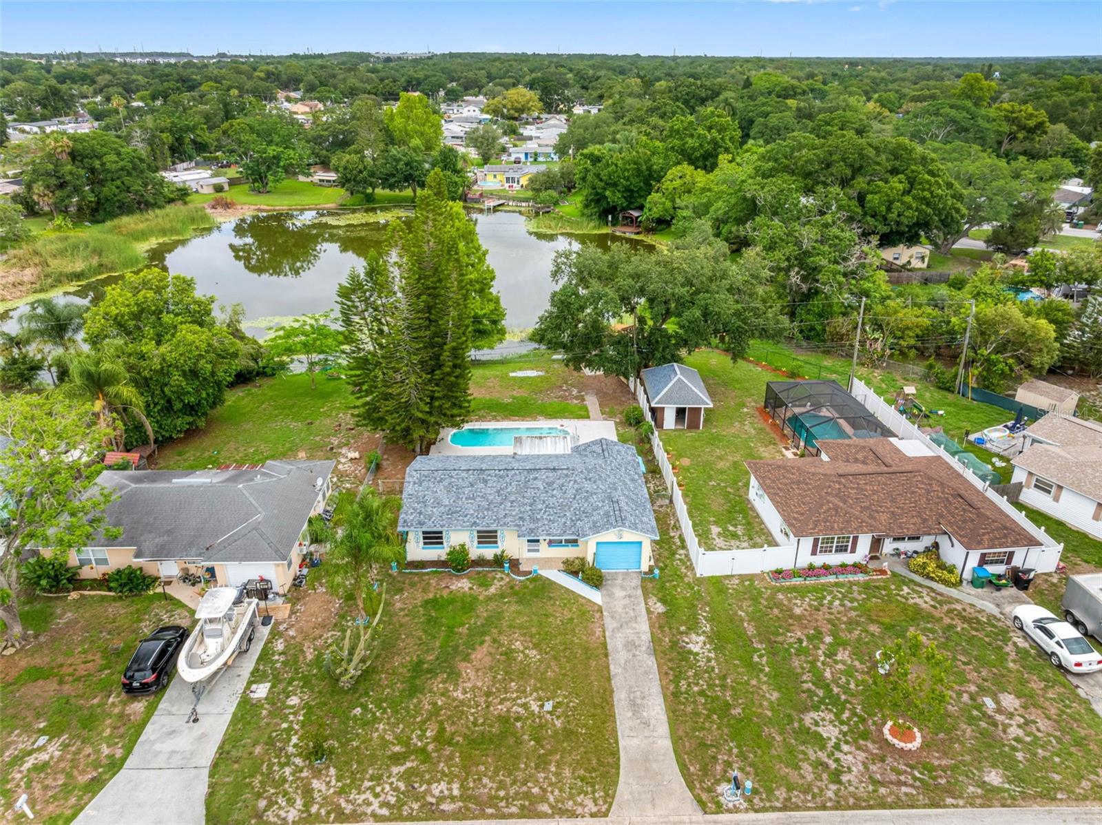 126 W GRAPEFRUIT CIR, CLEARWATER, FL, 33759