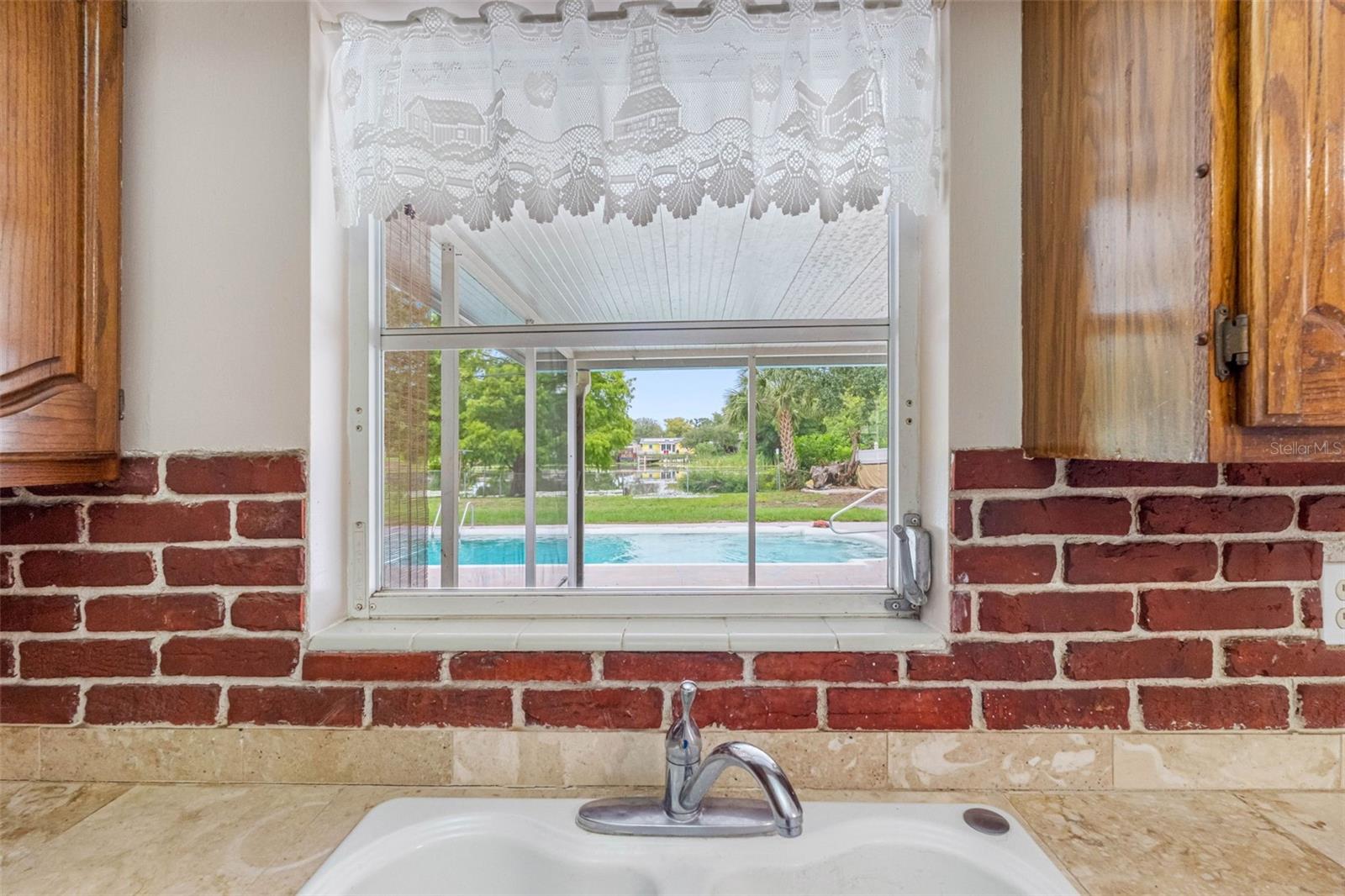 126 W GRAPEFRUIT CIR, CLEARWATER, FL, 33759
