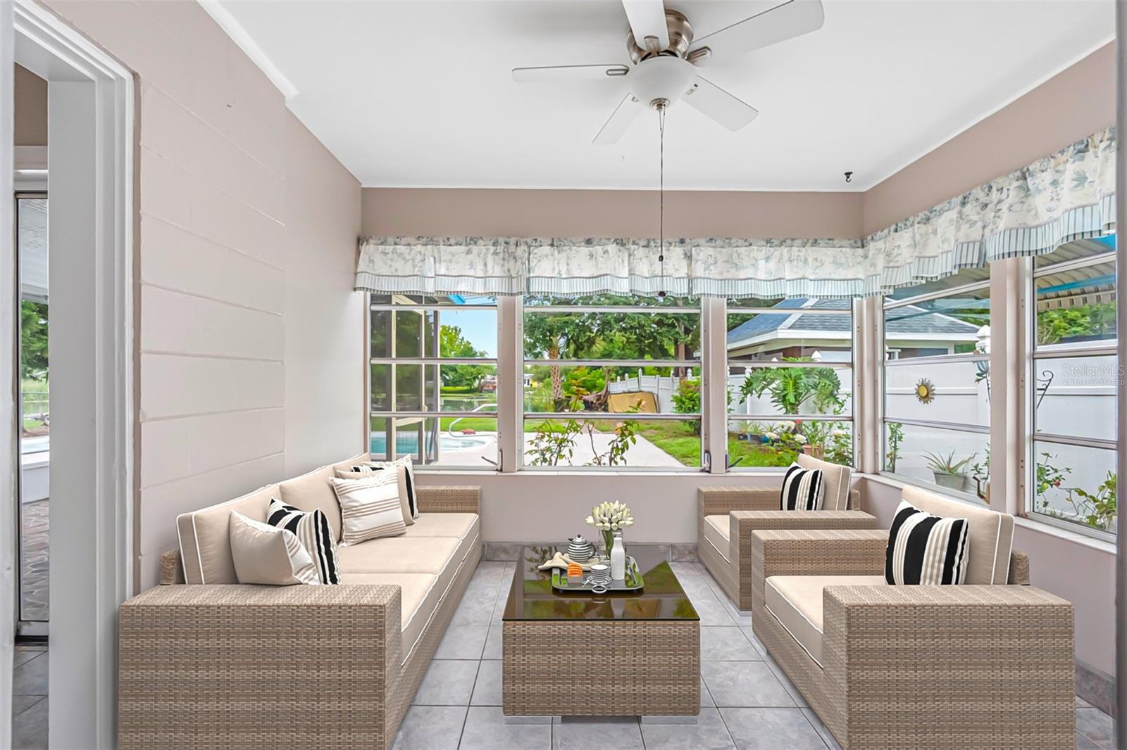 126 W GRAPEFRUIT CIR, CLEARWATER, FL, 33759