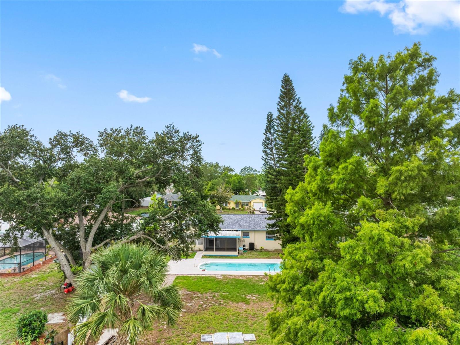 126 W GRAPEFRUIT CIR, CLEARWATER, FL, 33759