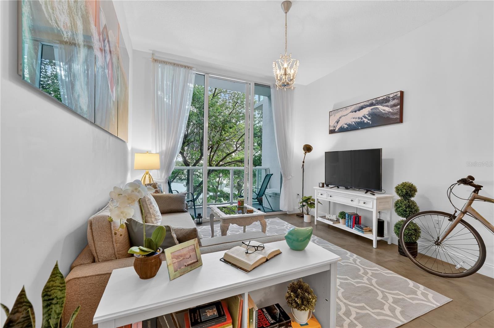 31 SE 5TH ST #203, MIAMI, FL, 33131