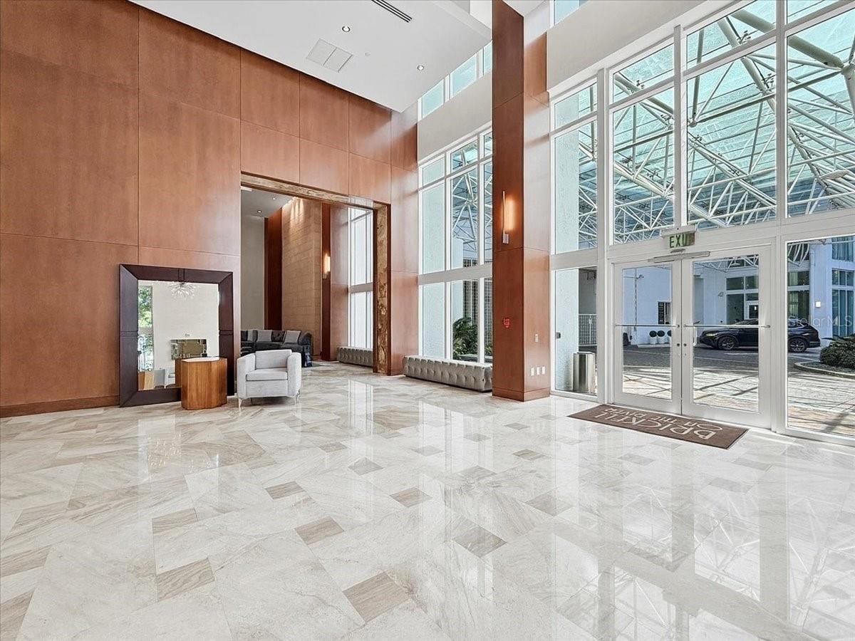 31 SE 5TH ST #203, MIAMI, FL, 33131