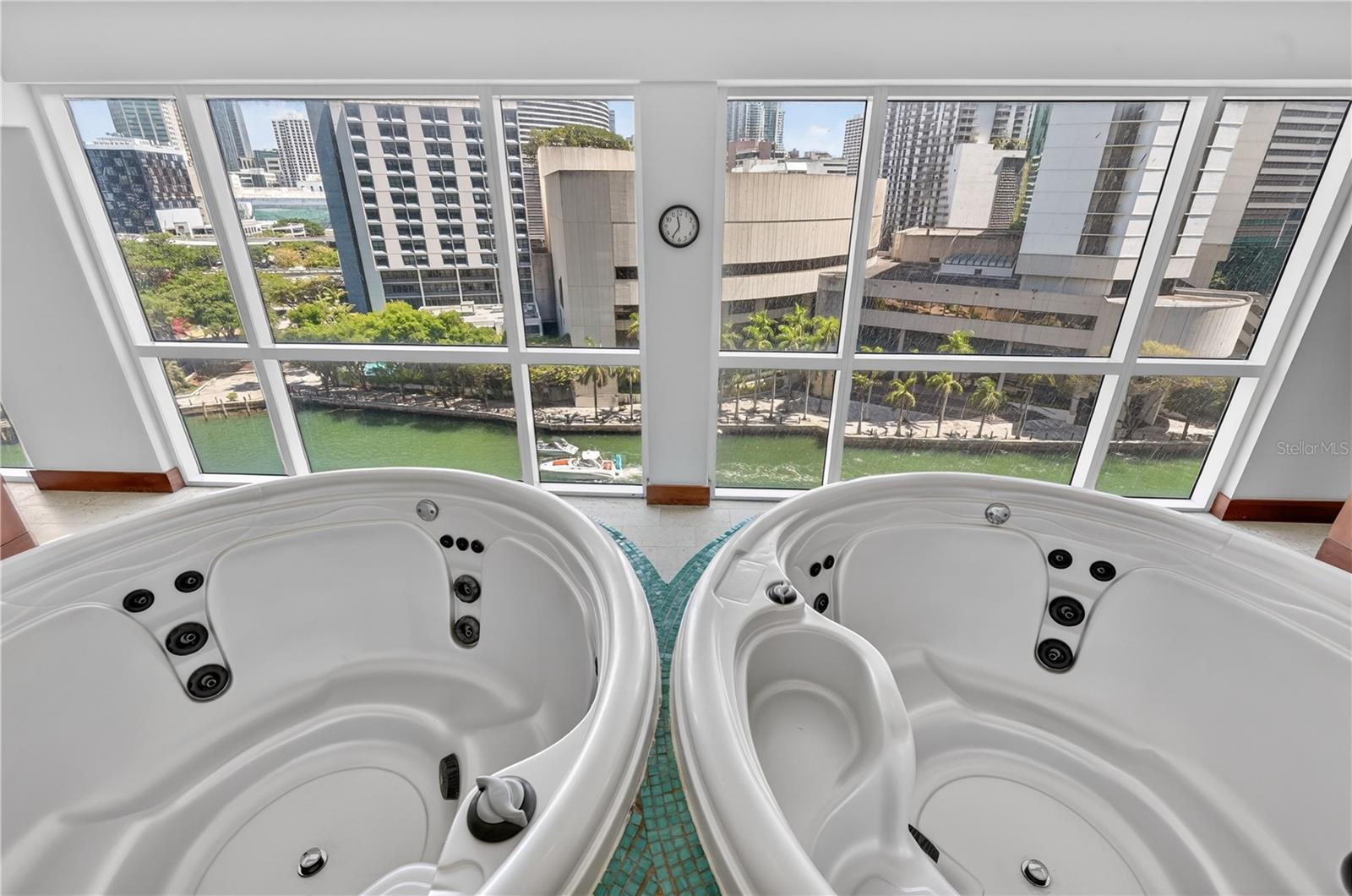 31 SE 5TH ST #203, MIAMI, FL, 33131