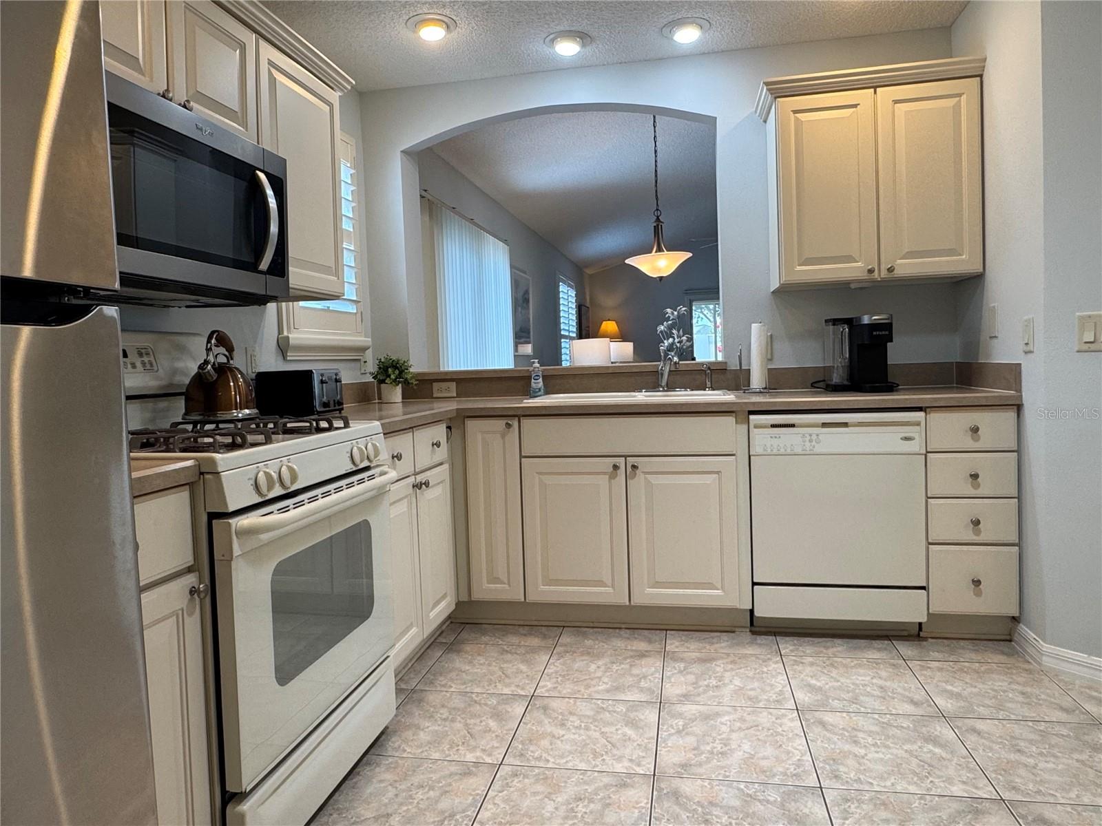 2090 INVERNESS PL, THE VILLAGES, FL, 32162