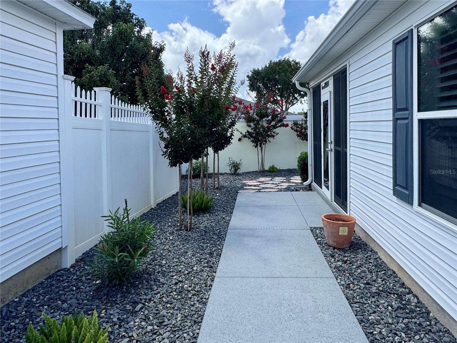 2090 INVERNESS PL, THE VILLAGES, FL, 32162