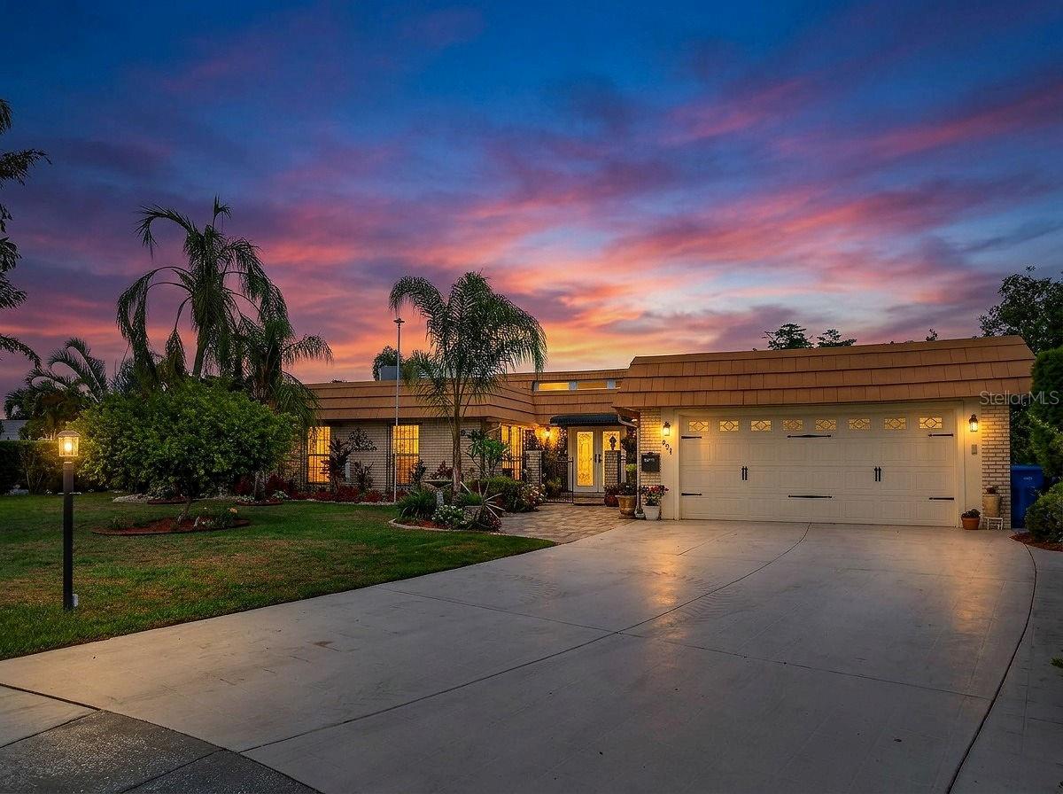 1411 JACOBSON CIR, SUN CITY CENTER, FL, 33573