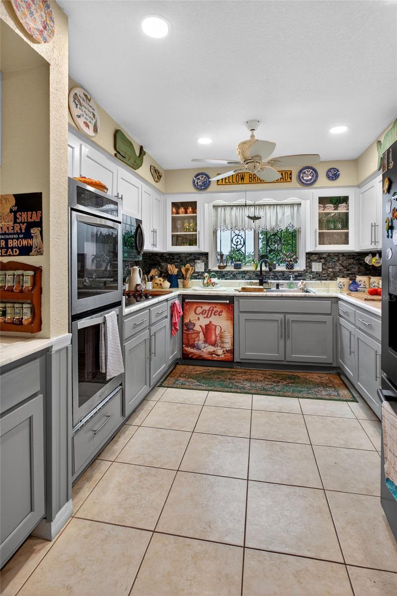 1411 JACOBSON CIR, SUN CITY CENTER, FL, 33573