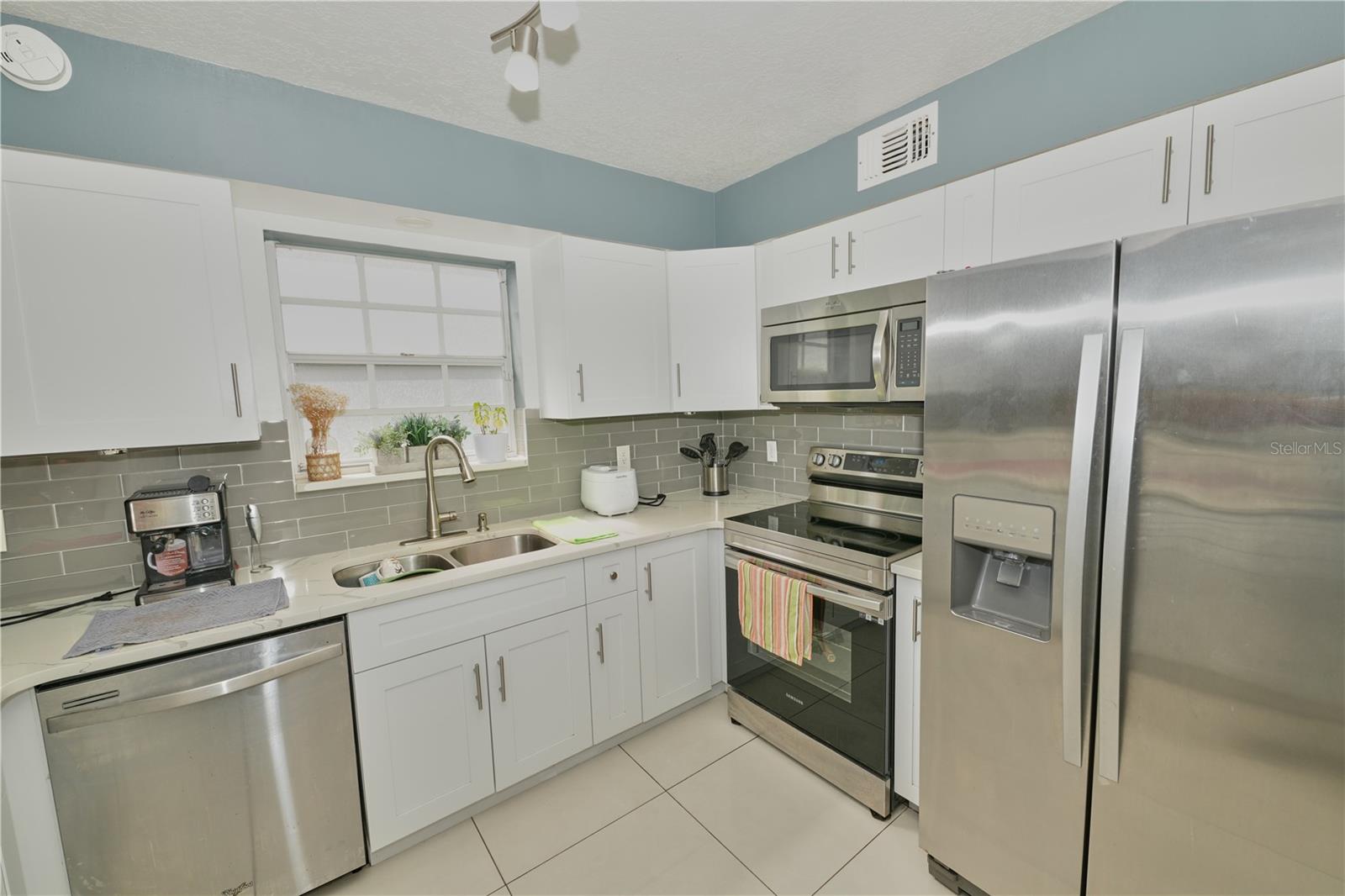 7305 VICTORIA CIR #202, ORLANDO, FL, 32835