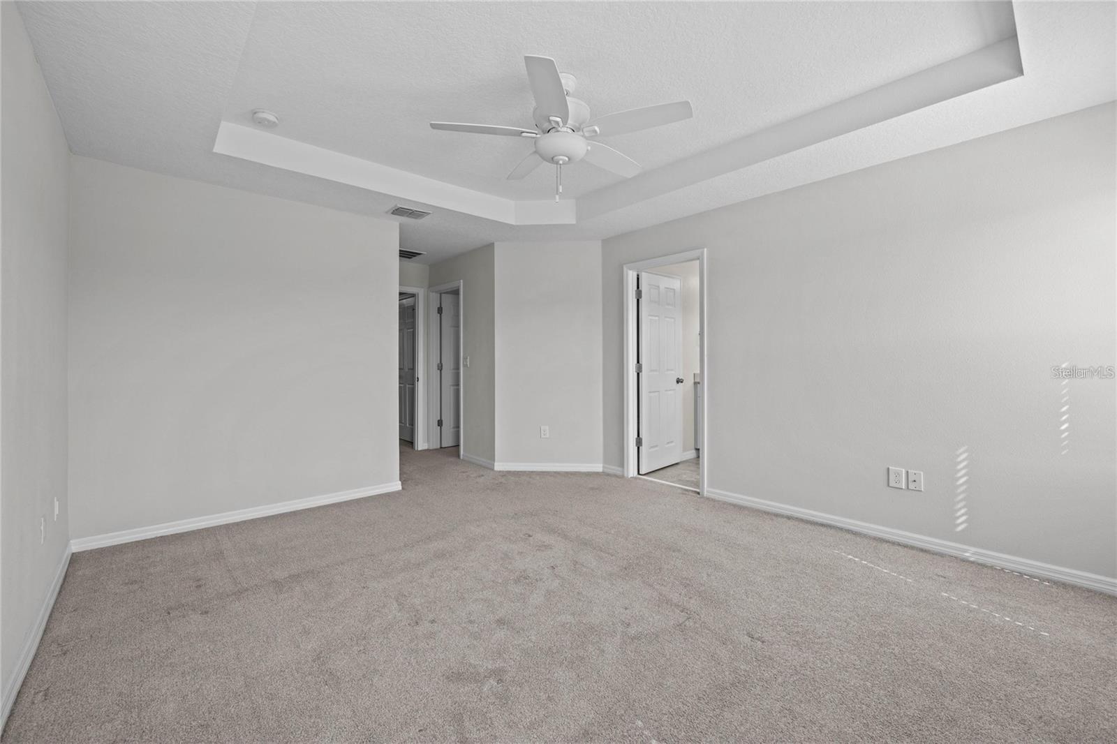 8061 GLENLLOYD AVE, WINTER GARDEN, FL, 34787