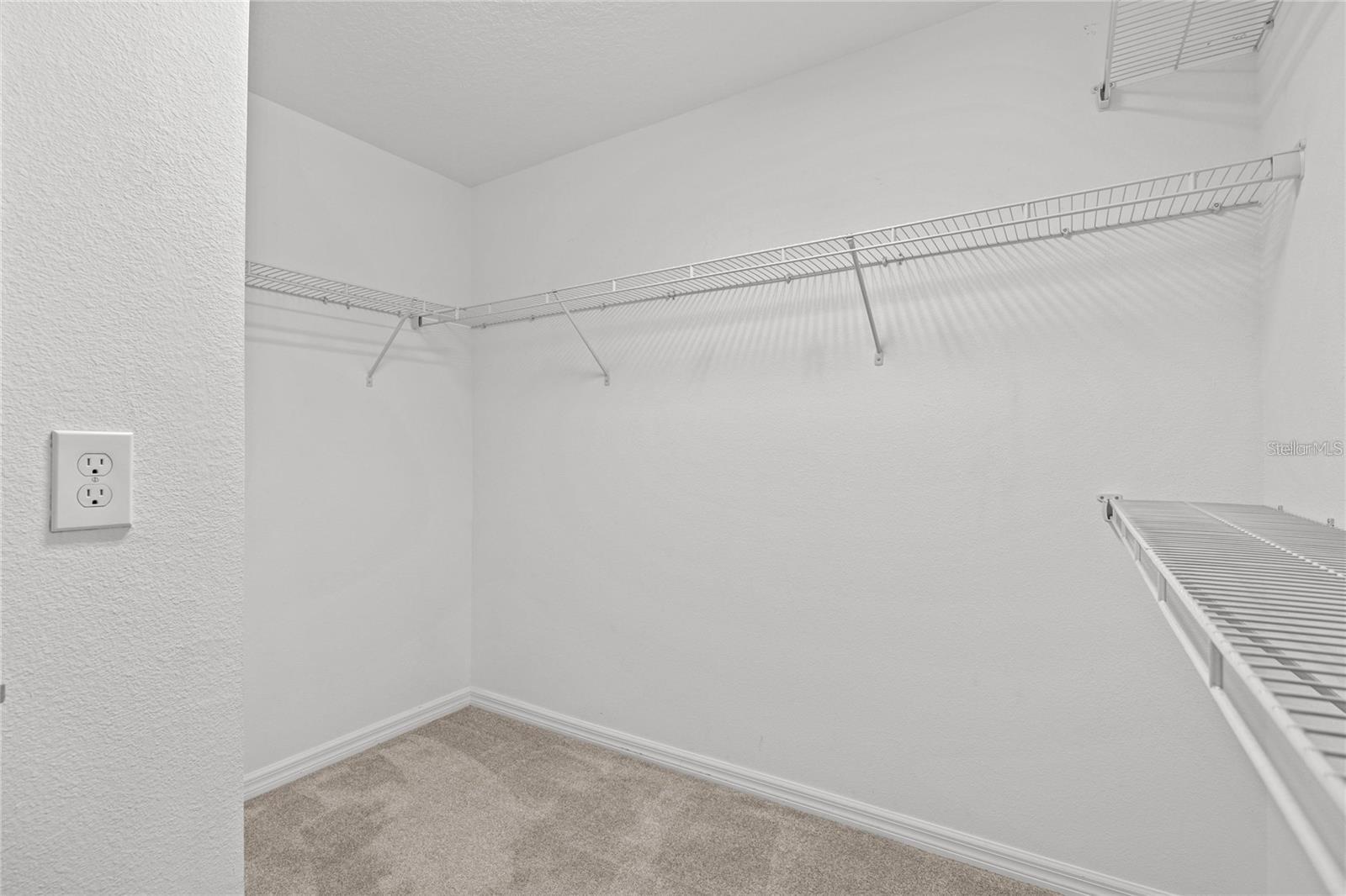 8061 GLENLLOYD AVE, WINTER GARDEN, FL, 34787
