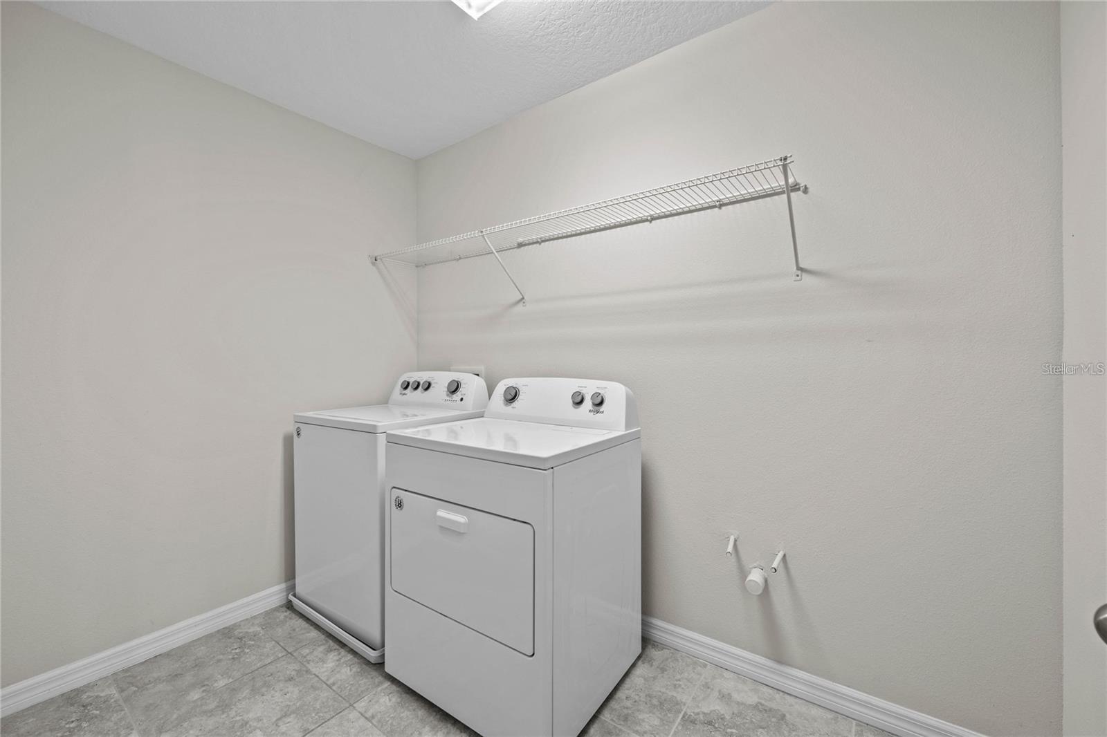8061 GLENLLOYD AVE, WINTER GARDEN, FL, 34787
