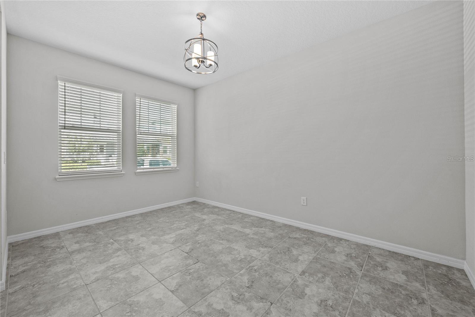8061 GLENLLOYD AVE, WINTER GARDEN, FL, 34787