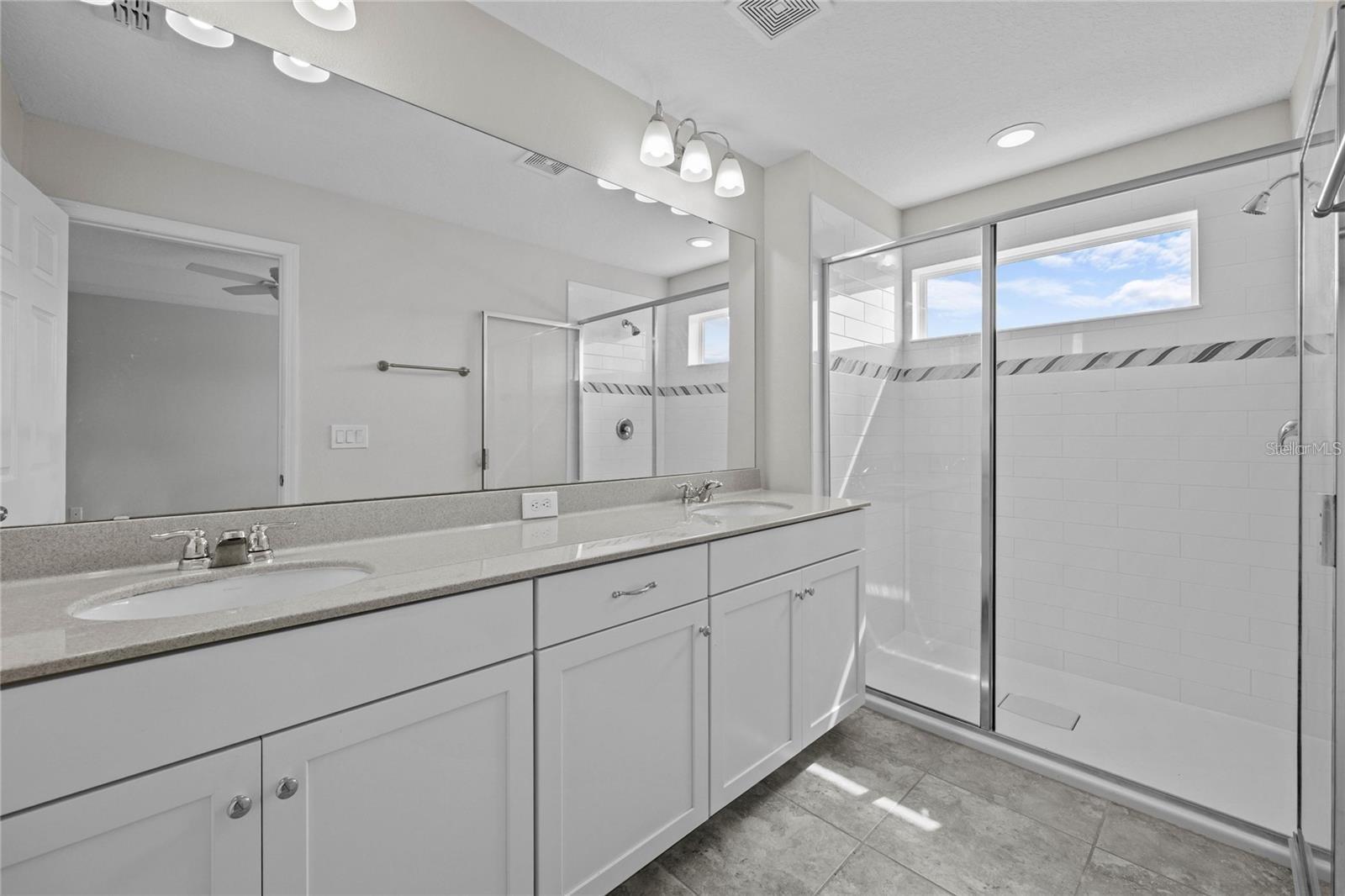 8061 GLENLLOYD AVE, WINTER GARDEN, FL, 34787