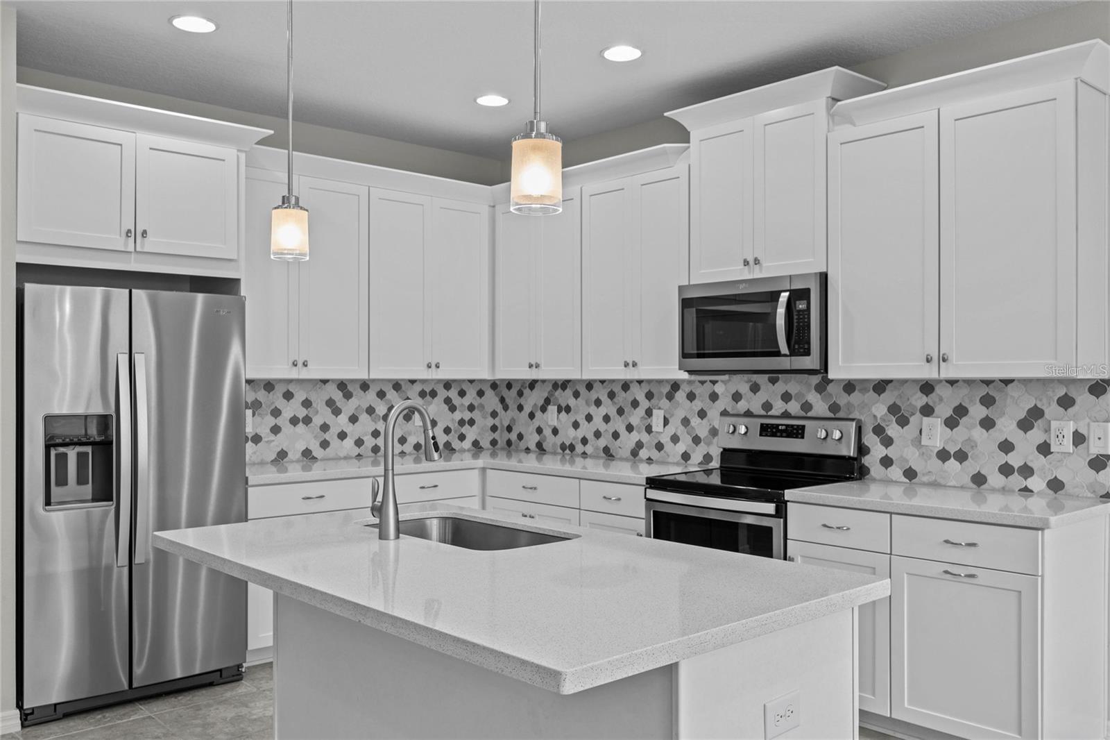 8061 GLENLLOYD AVE, WINTER GARDEN, FL, 34787