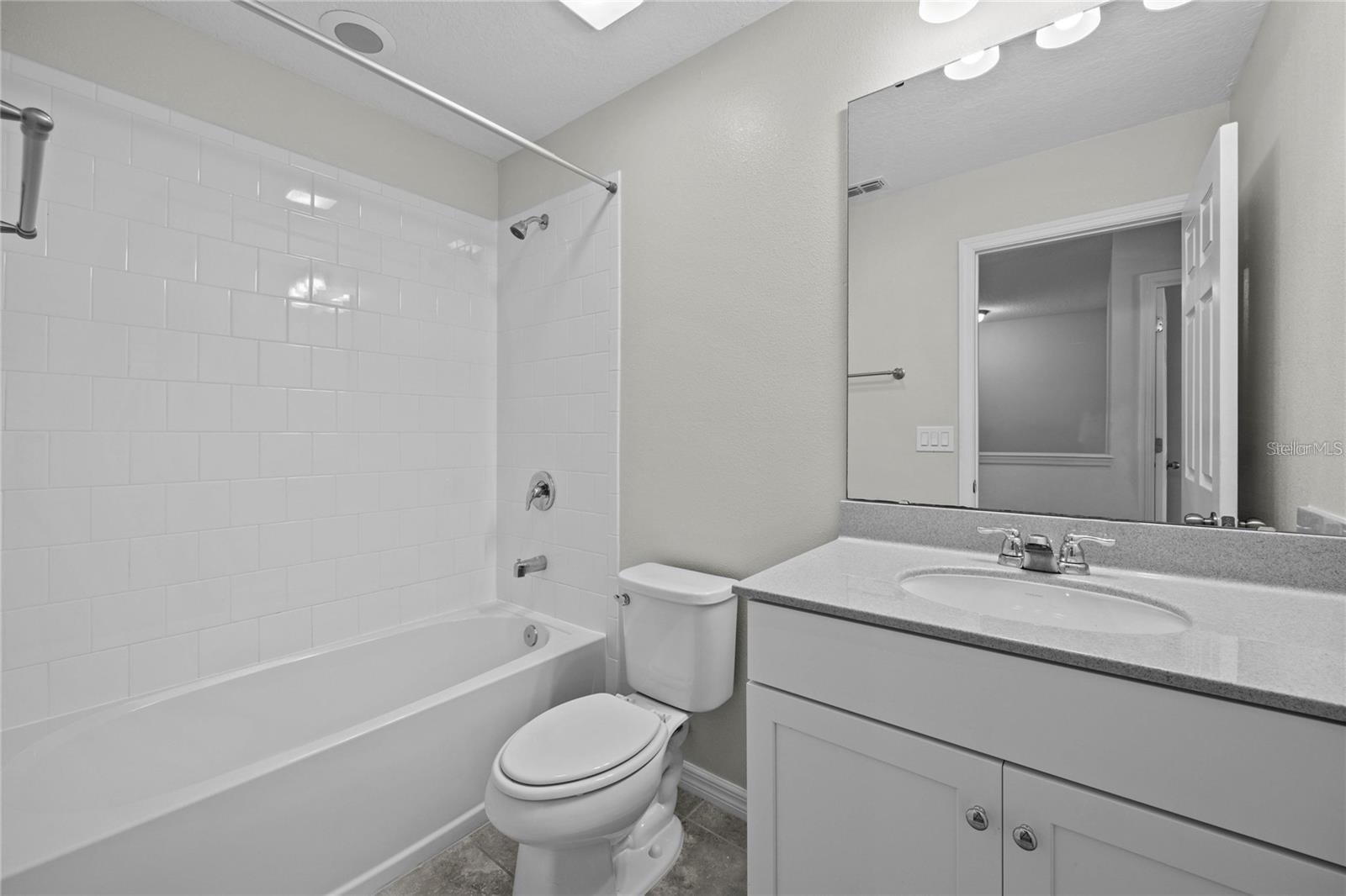 8061 GLENLLOYD AVE, WINTER GARDEN, FL, 34787