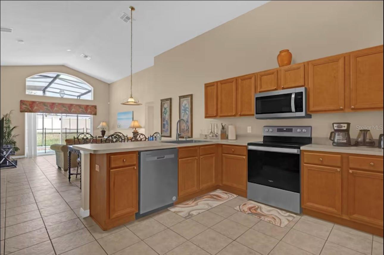 1438 SOLANA CIR, DAVENPORT, FL, 33897
