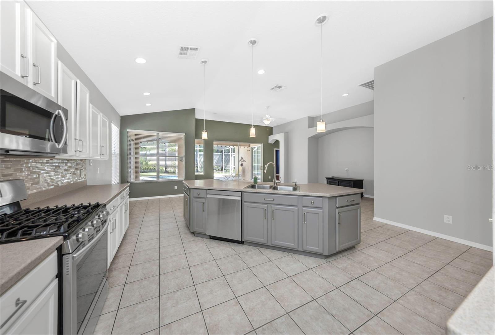 11243 BLACKSMITH DR, TAMPA, FL, 33626