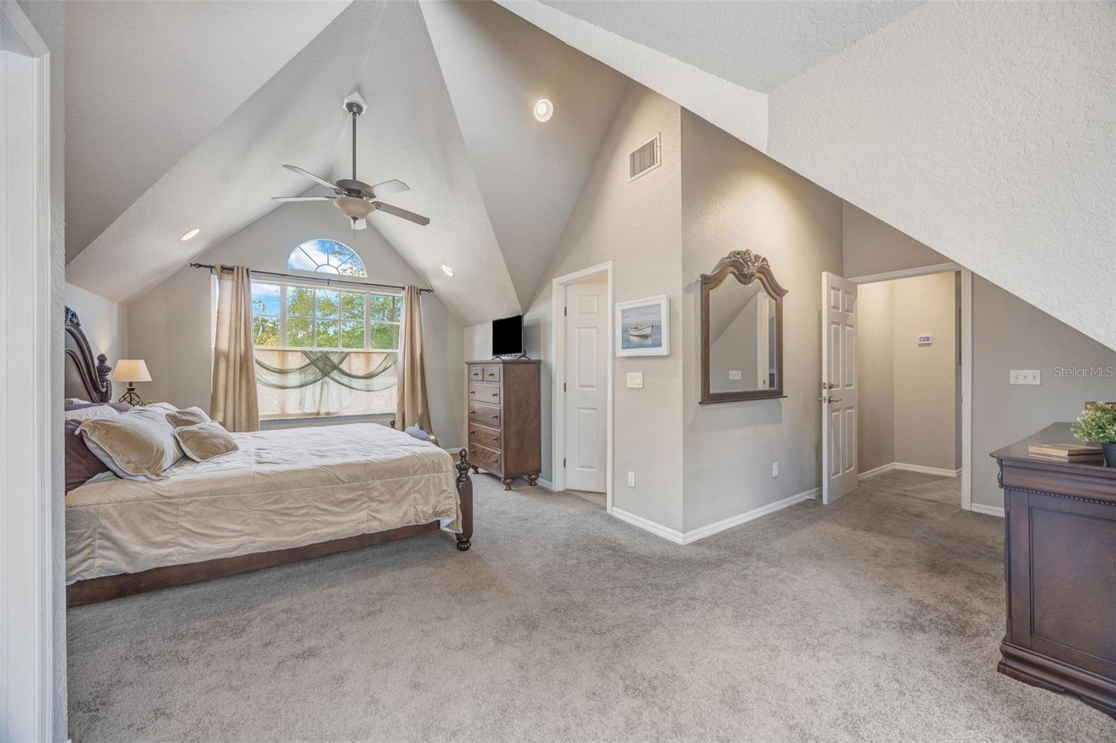 852 35TH AVE N, ST PETERSBURG, FL, 33704